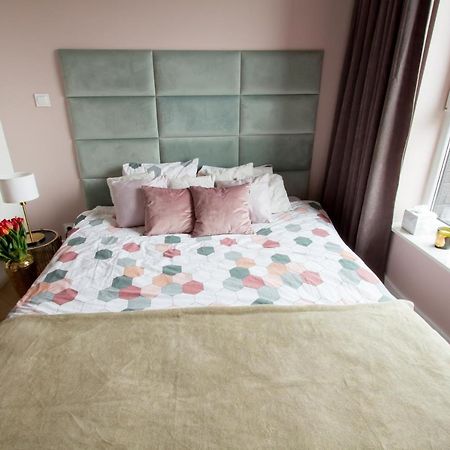 Nowy Apartment Przy Placu Szembeka Warschau Buitenkant foto