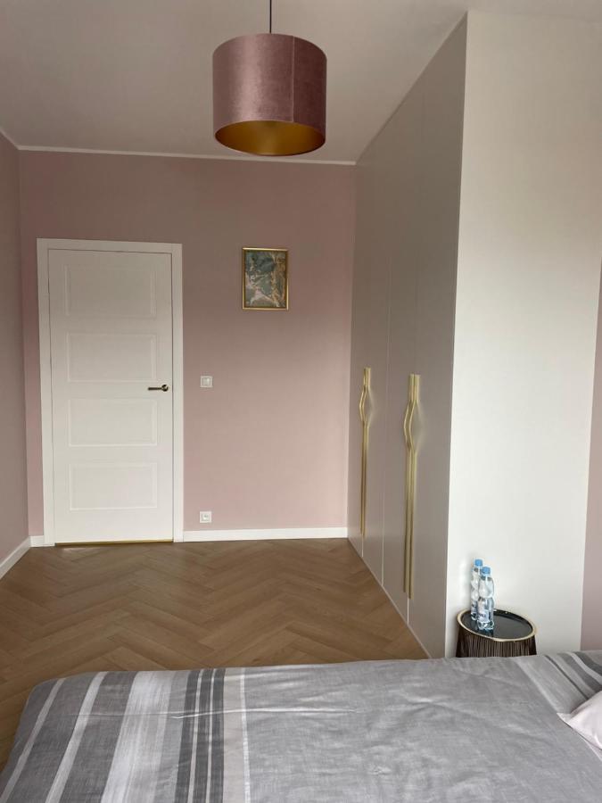 Nowy Apartment Przy Placu Szembeka Warschau Buitenkant foto