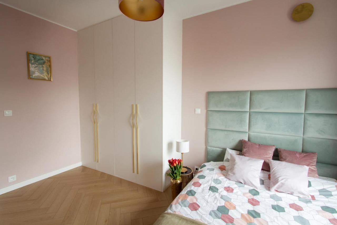 Nowy Apartment Przy Placu Szembeka Warschau Buitenkant foto