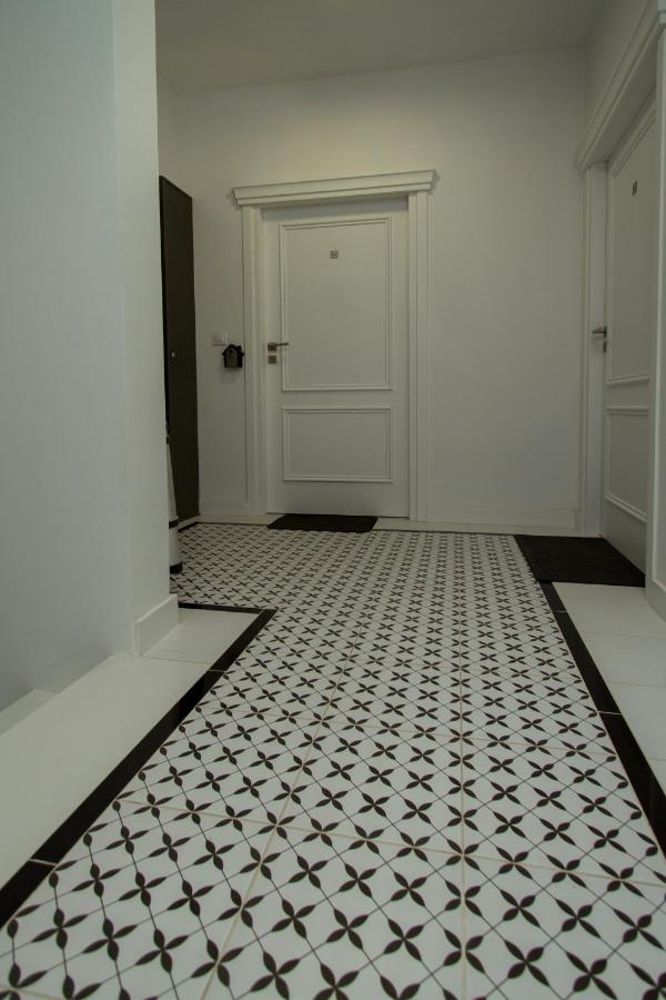 Nowy Apartment Przy Placu Szembeka Warschau Buitenkant foto